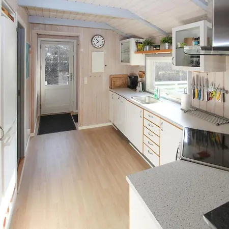 2 Bedroom Beautiful In Samso Дом отдыха *